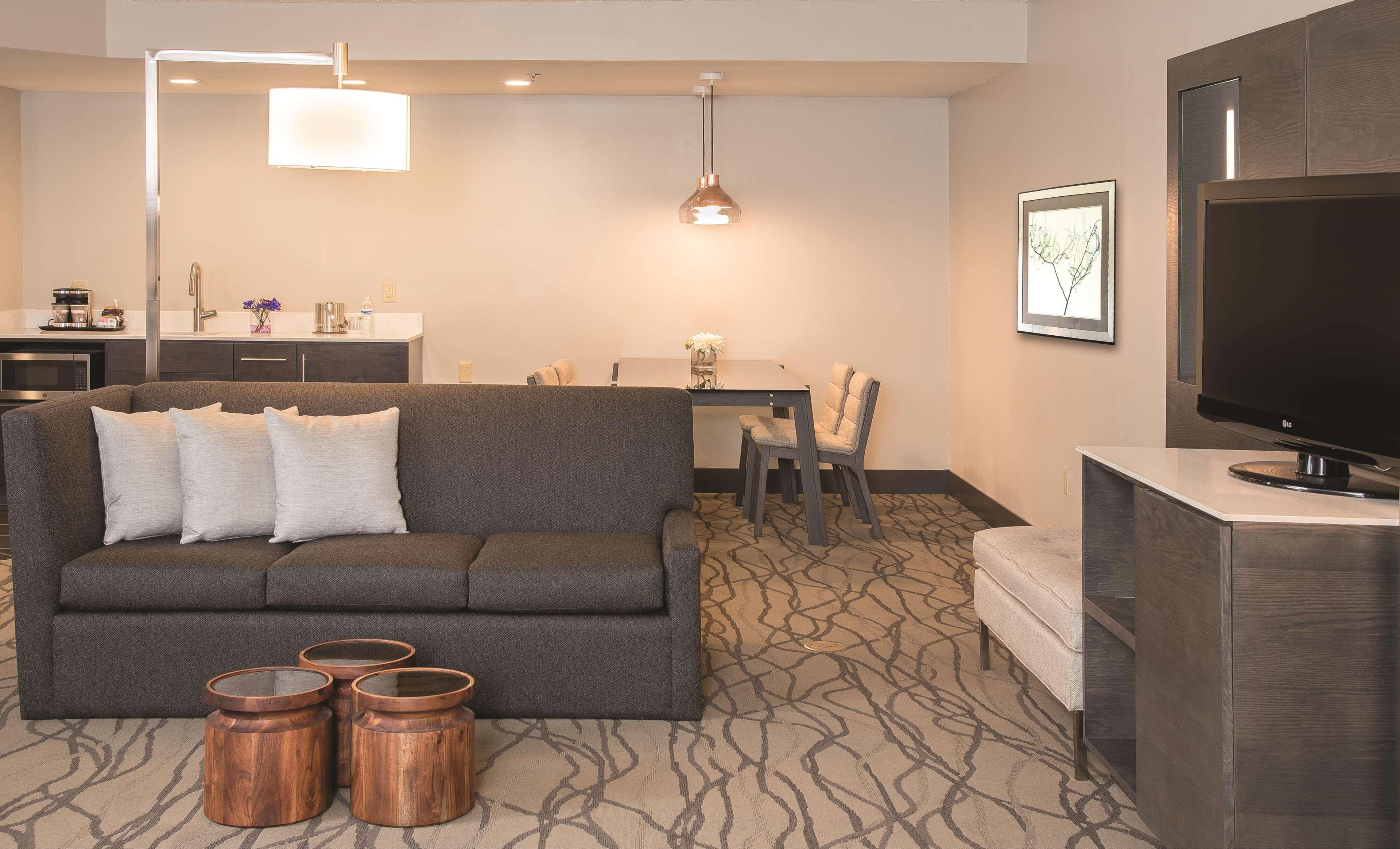 Doubletree By Hilton Racine Harbourwalk Hotell Exteriör bild