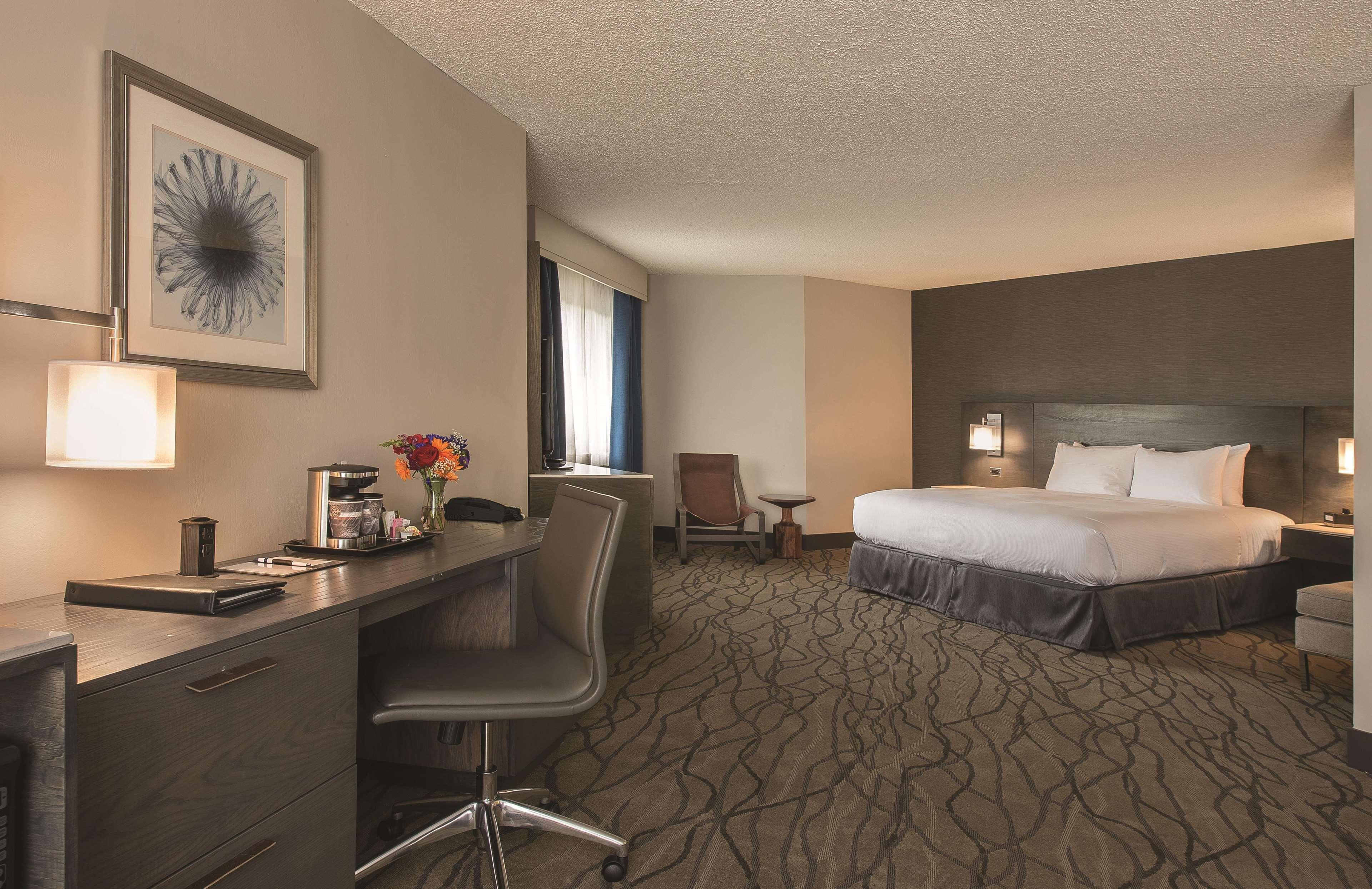 Doubletree By Hilton Racine Harbourwalk Hotell Exteriör bild