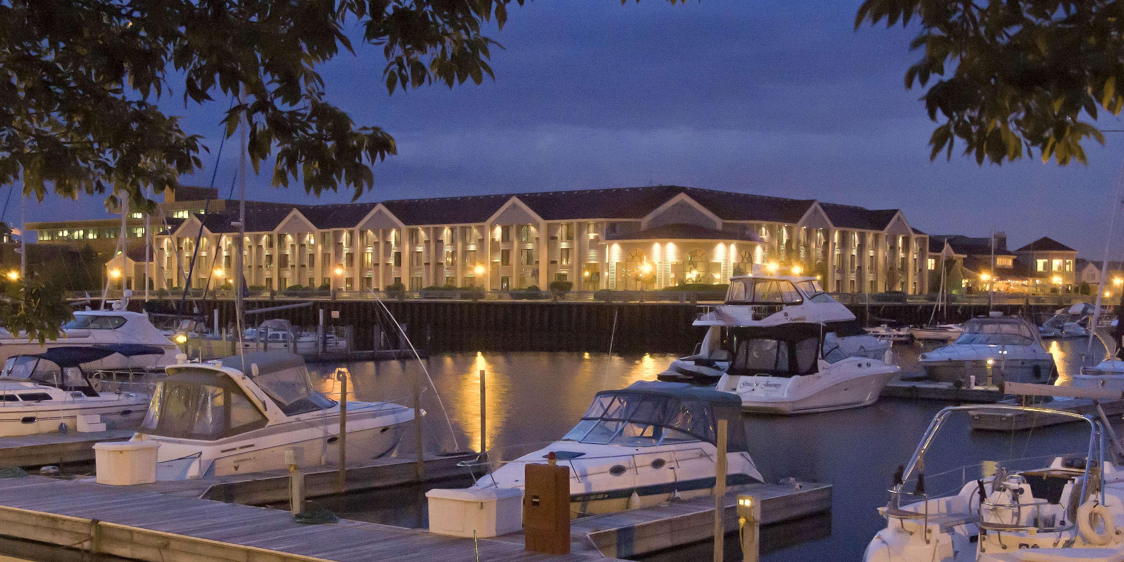 Doubletree By Hilton Racine Harbourwalk Hotell Exteriör bild