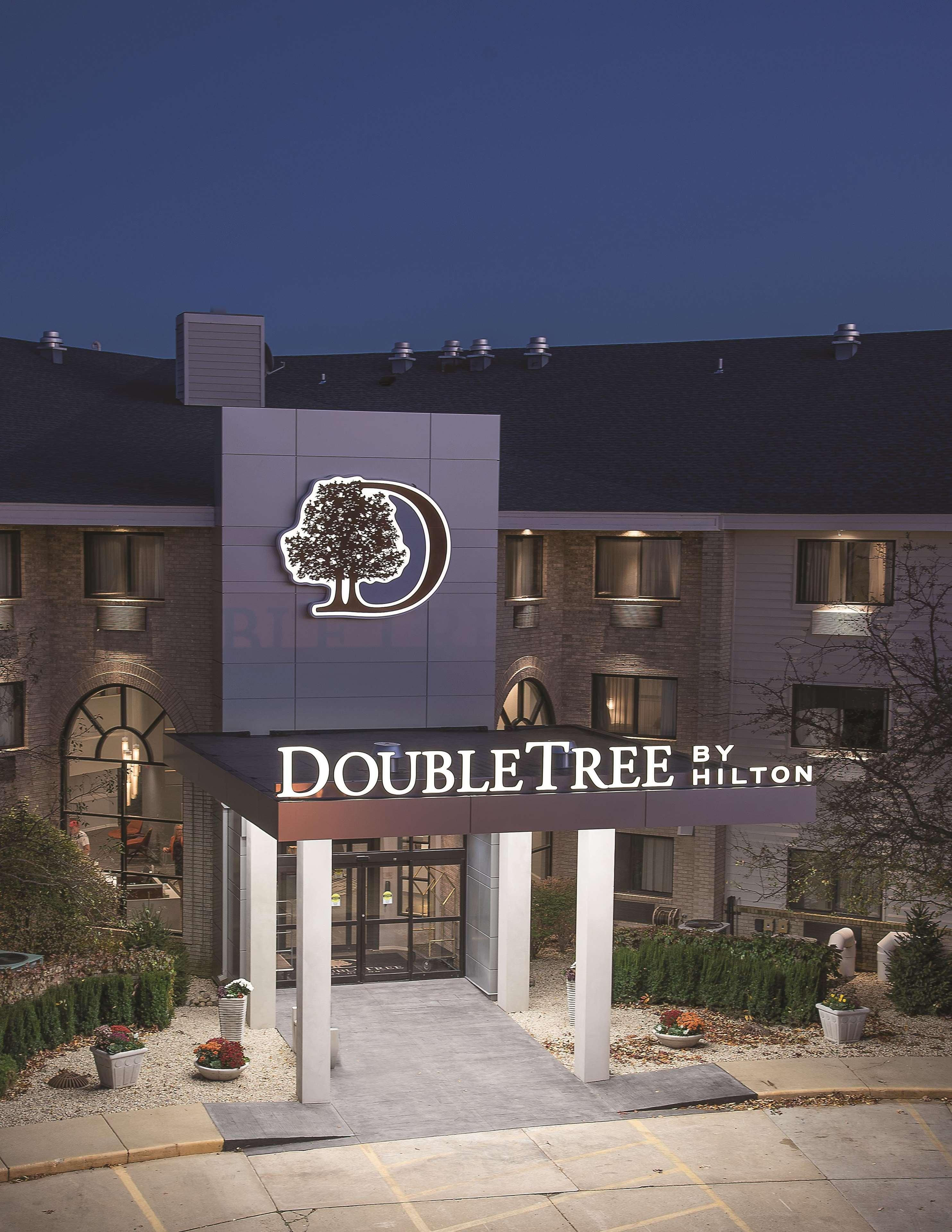 Doubletree By Hilton Racine Harbourwalk Hotell Exteriör bild