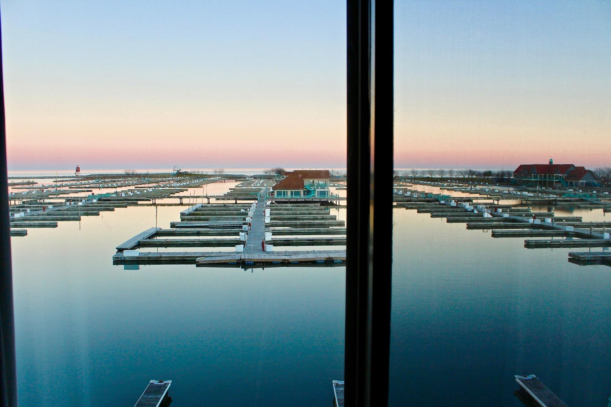 Doubletree By Hilton Racine Harbourwalk Hotell Exteriör bild