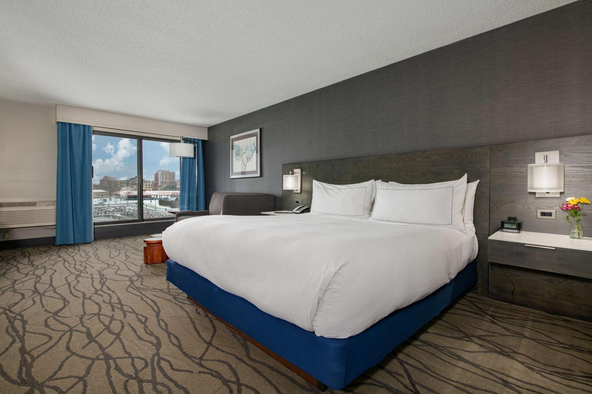 Doubletree By Hilton Racine Harbourwalk Hotell Exteriör bild